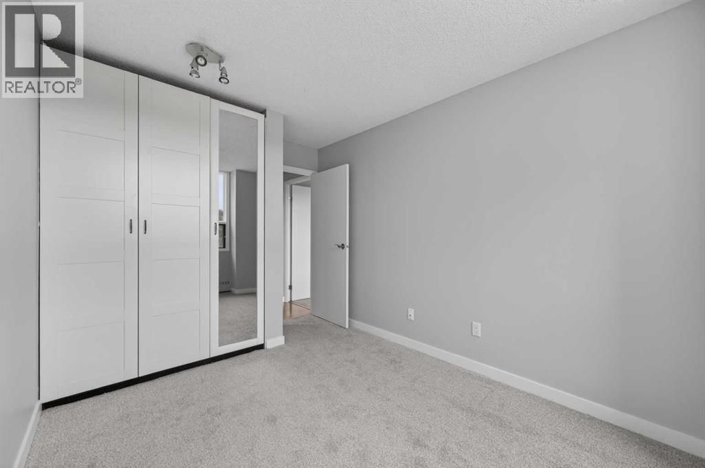 902, 145 Point Drive NW — photo 24