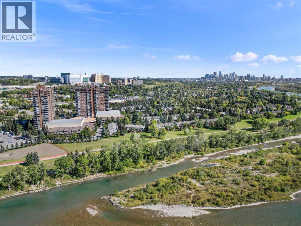 902, 145 Point Drive NW — photo 38
