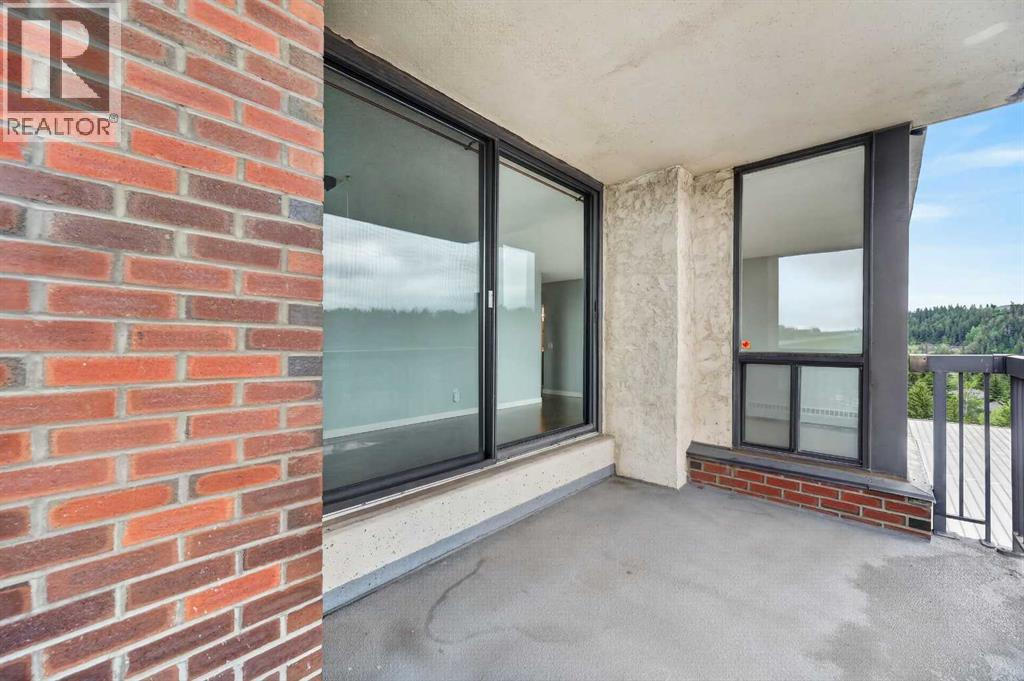 902, 145 Point Drive NW — photo 28