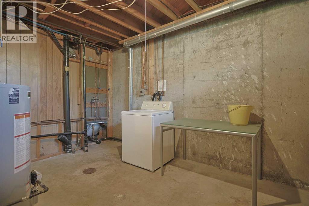 5417 Dalrymple Crescent NW — photo 21