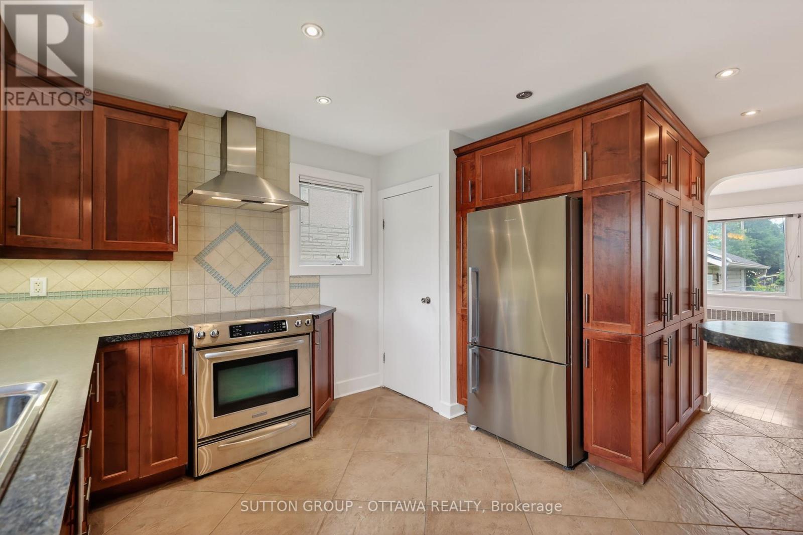 93 ONTARIO STREET - 7
