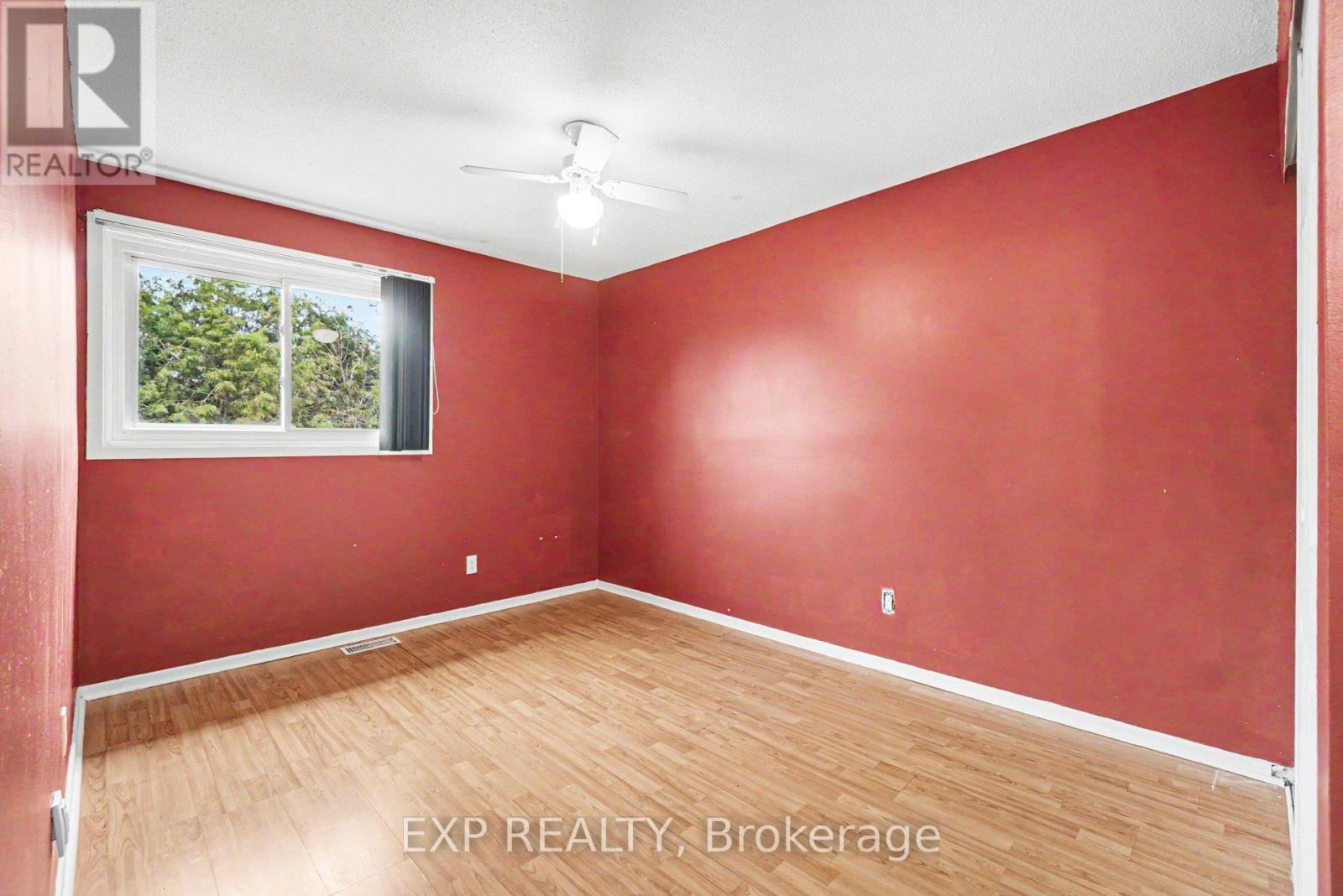 82 SHERWAY DRIVE - 21