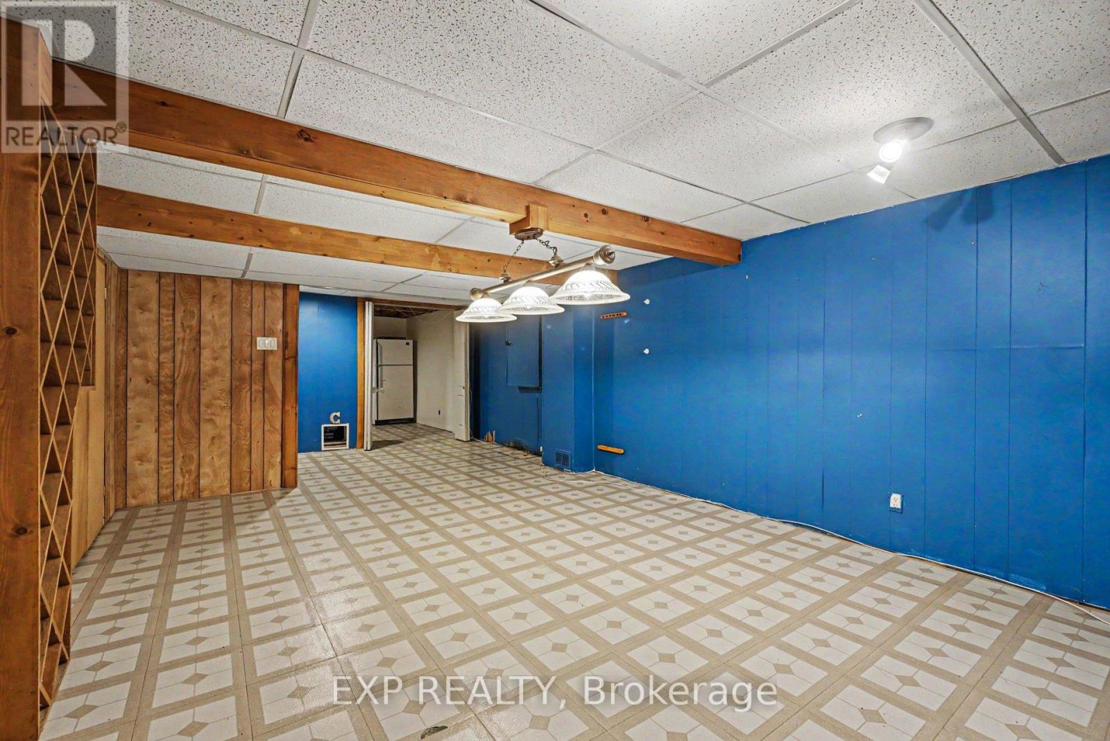 82 SHERWAY DRIVE - 25