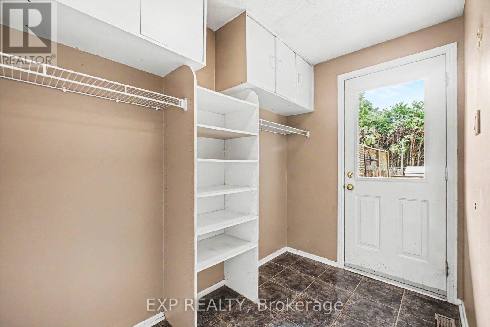 82 SHERWAY DRIVE - 3