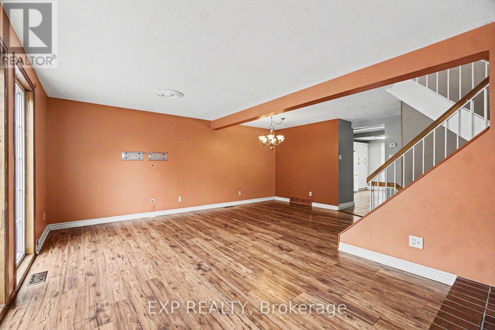 82 SHERWAY DRIVE - 4