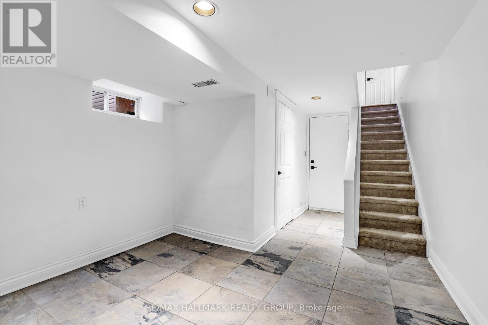 3 Bed, 3 Bath House for Sale in Ottawa – 29 THORNTON AVENUE, Ottawa – MLS# X13434430 - Image 30