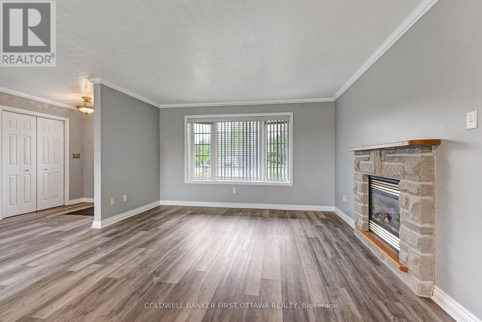 363 NAPOLEON STREET - 12