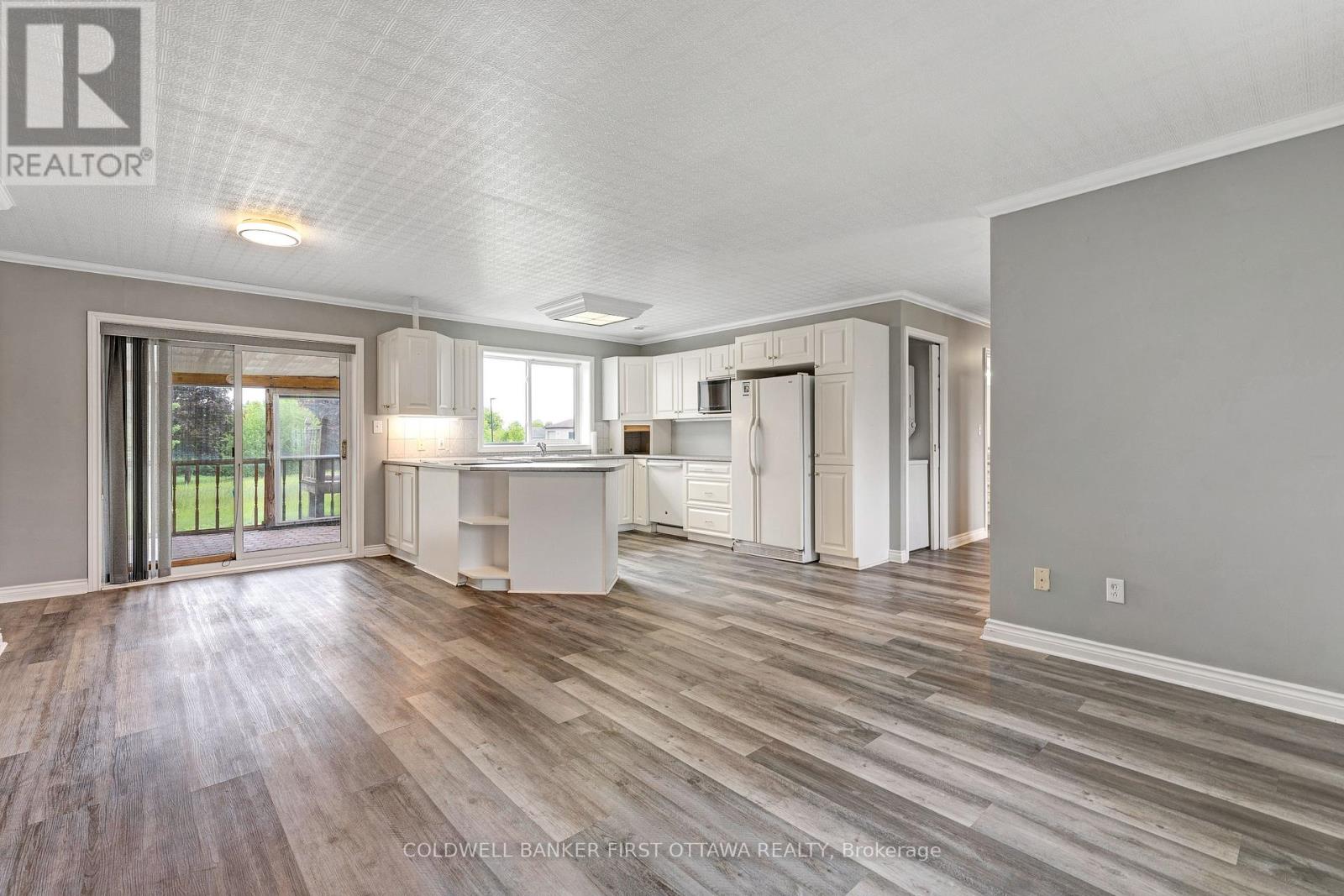 363 NAPOLEON STREET - 13