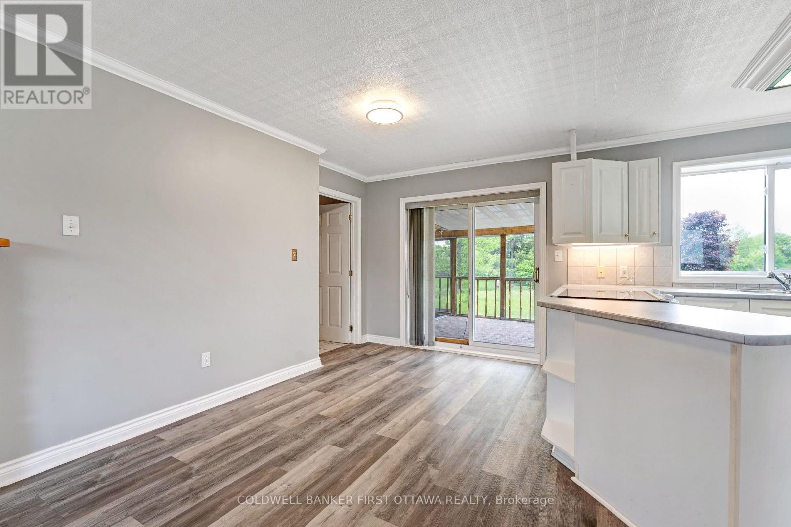 363 NAPOLEON STREET - 15