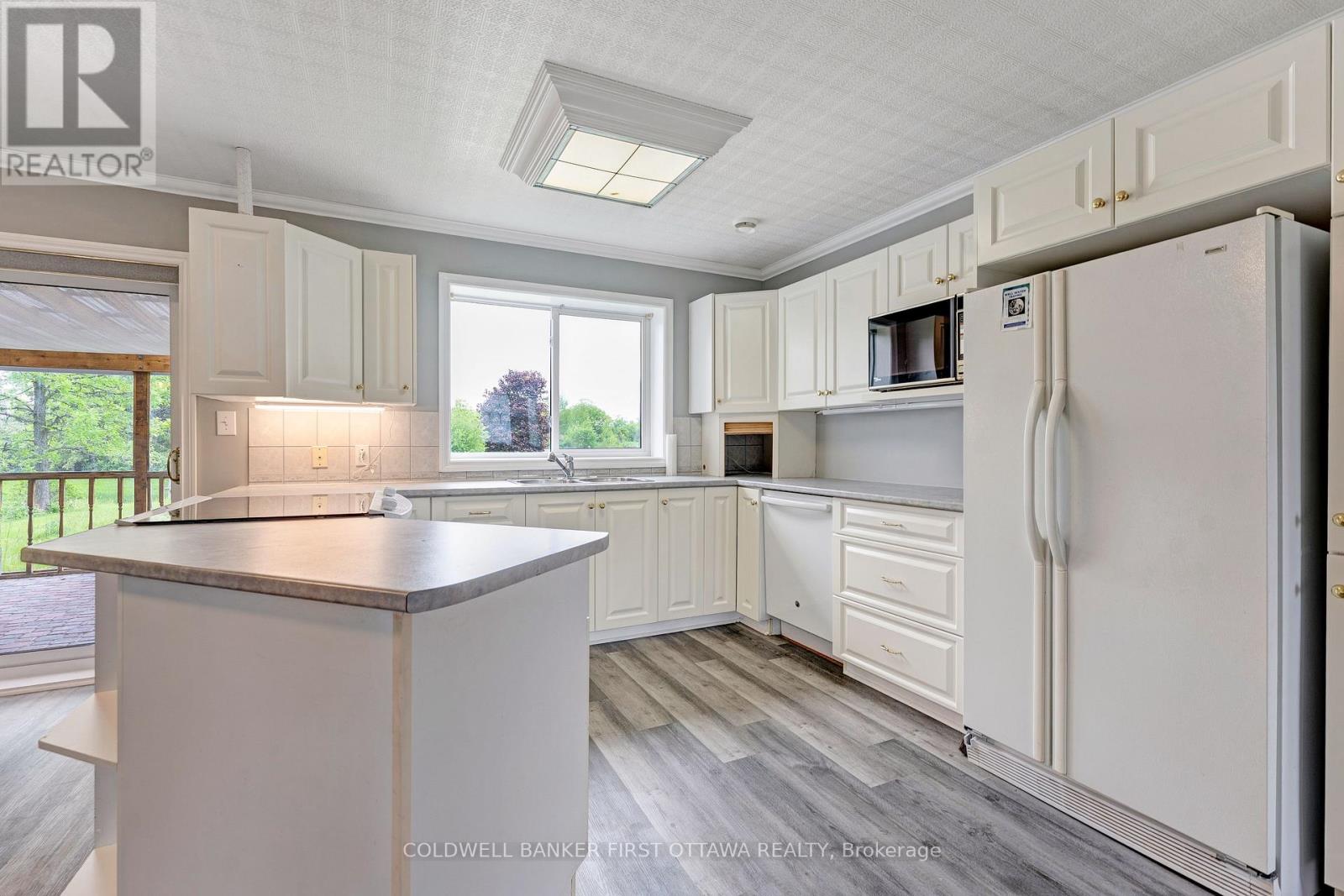 363 NAPOLEON STREET - 18