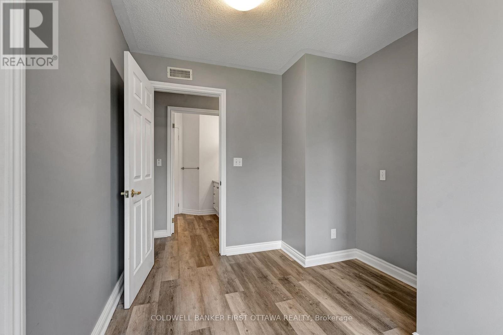 363 NAPOLEON STREET - 26