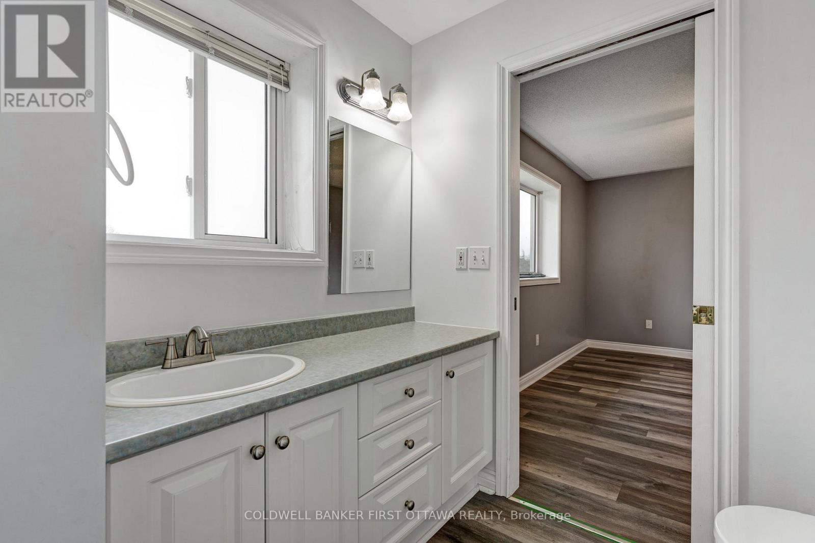 363 NAPOLEON STREET - 32
