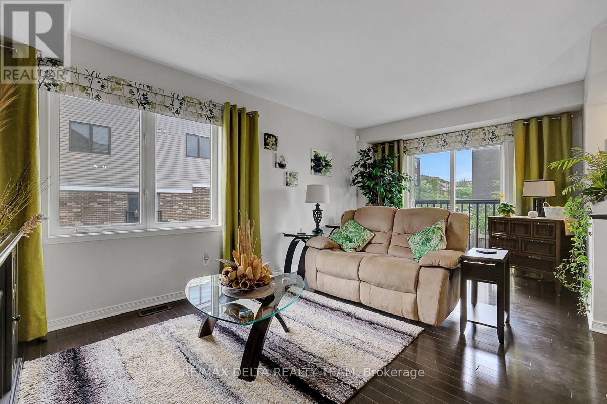 275 ERIC CZAPNIK WAY - 11
