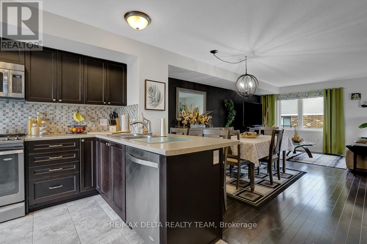 275 ERIC CZAPNIK WAY - 21