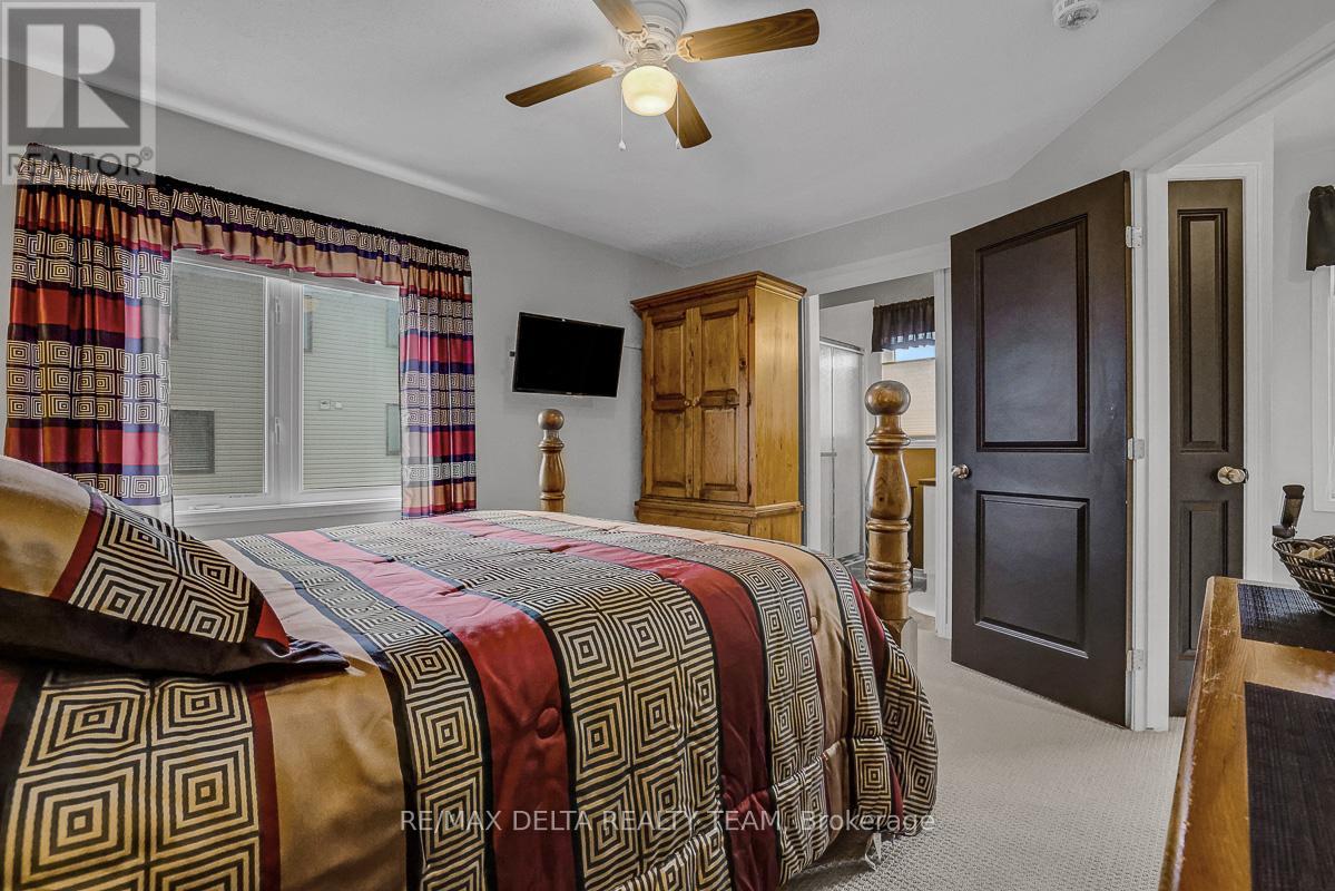 275 ERIC CZAPNIK WAY - 31