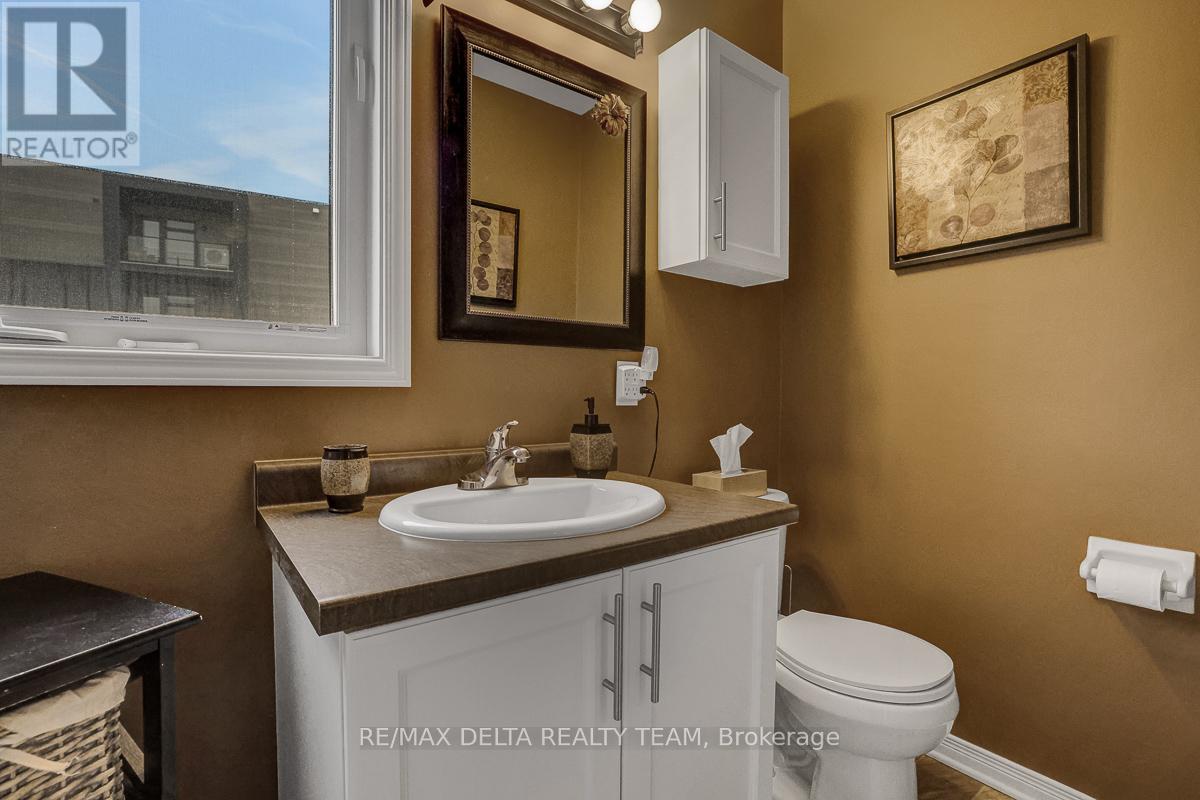 275 ERIC CZAPNIK WAY - 32