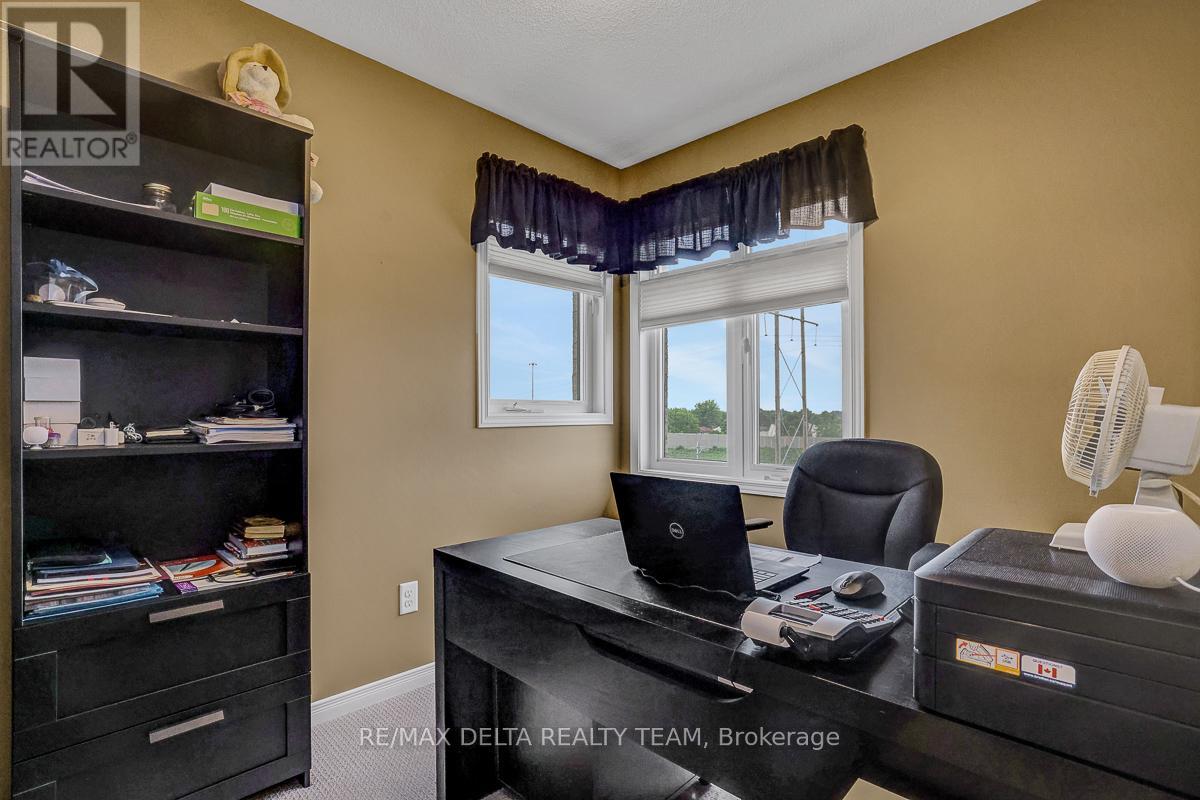 275 ERIC CZAPNIK WAY - 37