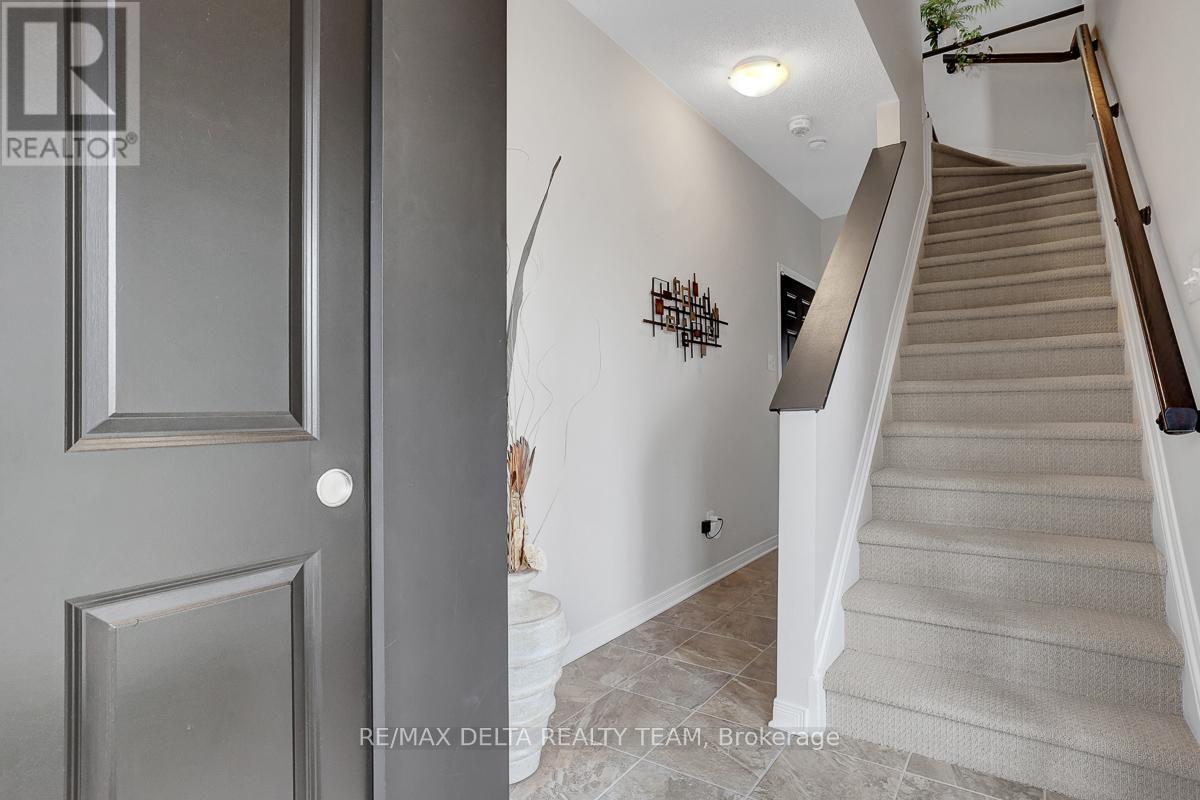 275 ERIC CZAPNIK WAY - 5