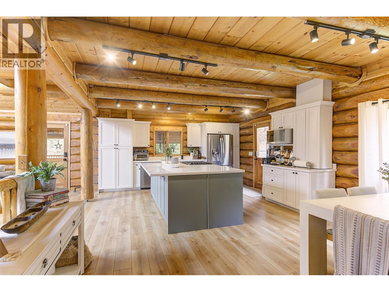 4220 6th Avenue - 11