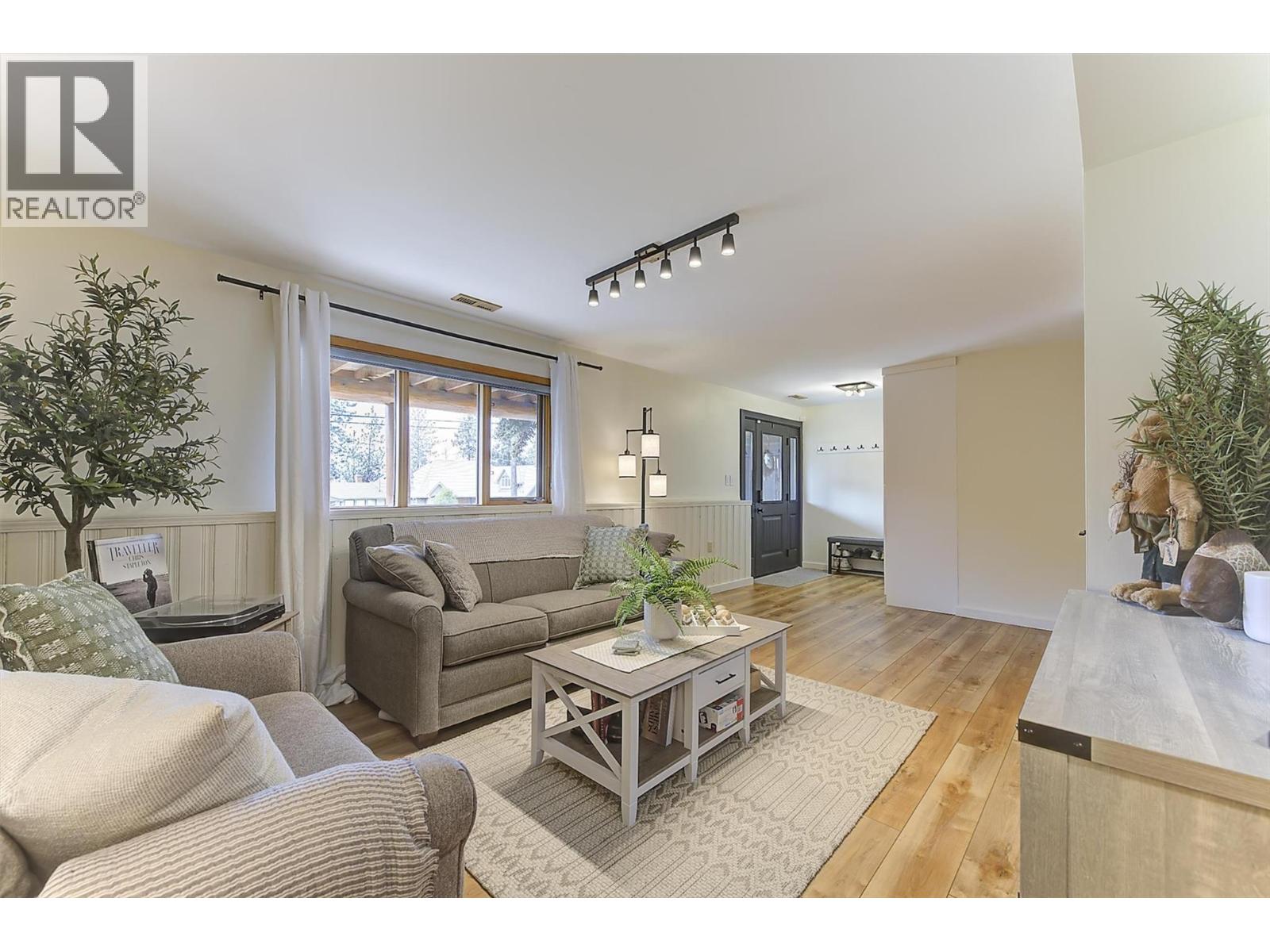 4220 6th Avenue - 40