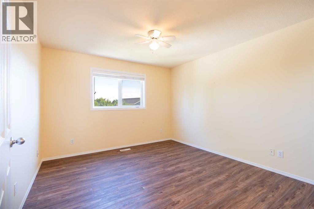 70 Peigan Court W — photo 14