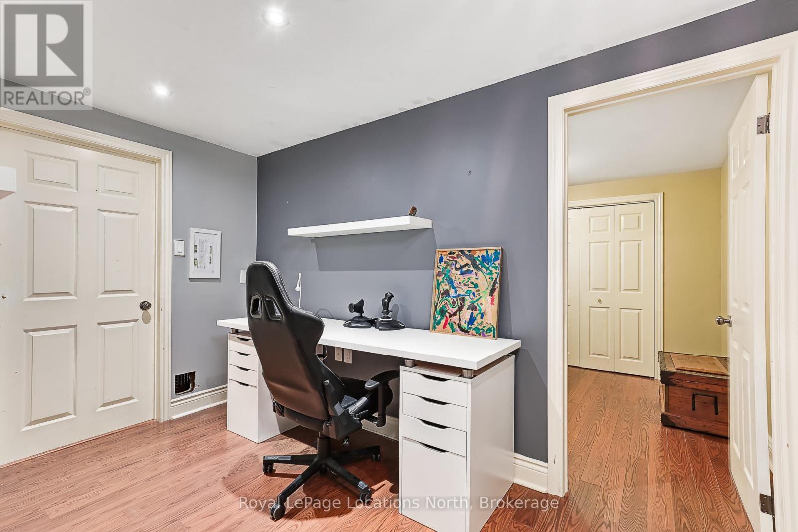 42 LOCKHART ROAD - 44