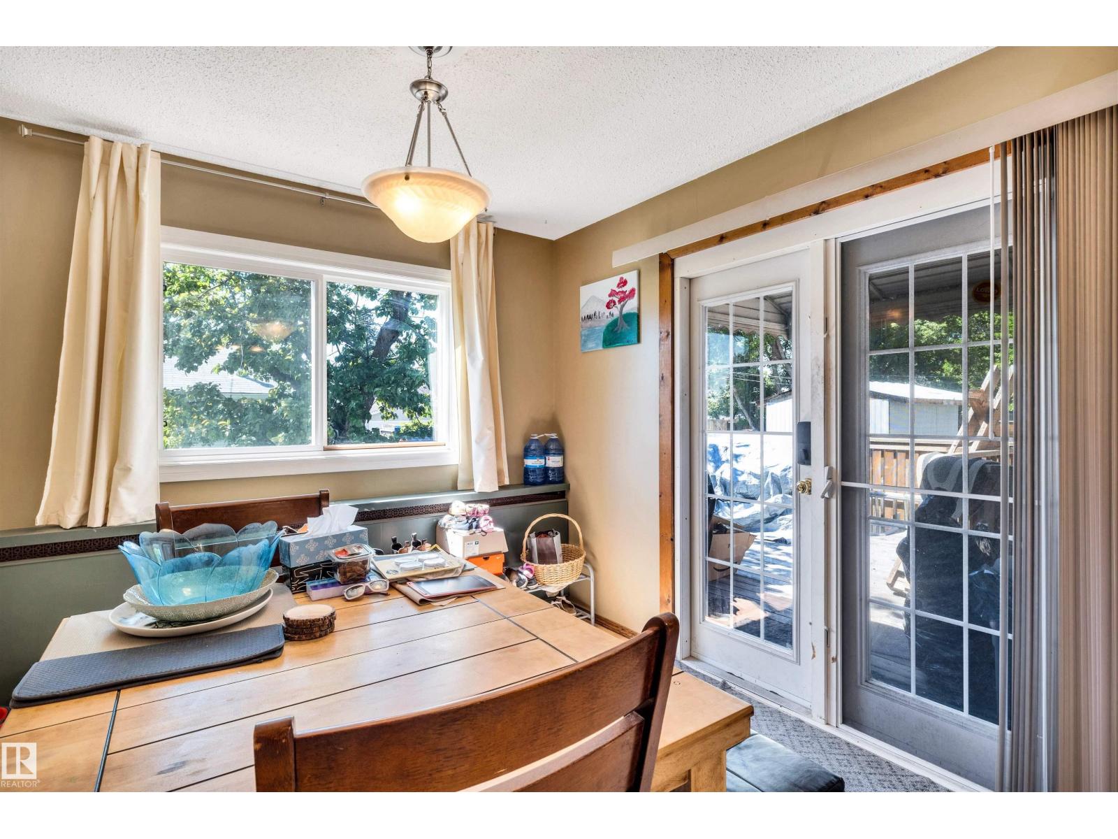 3619 110 AV NW - 8