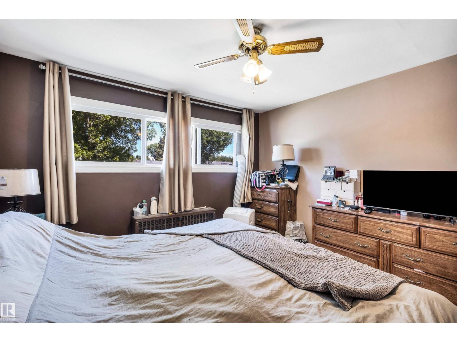 3619 110 AV NW - 14