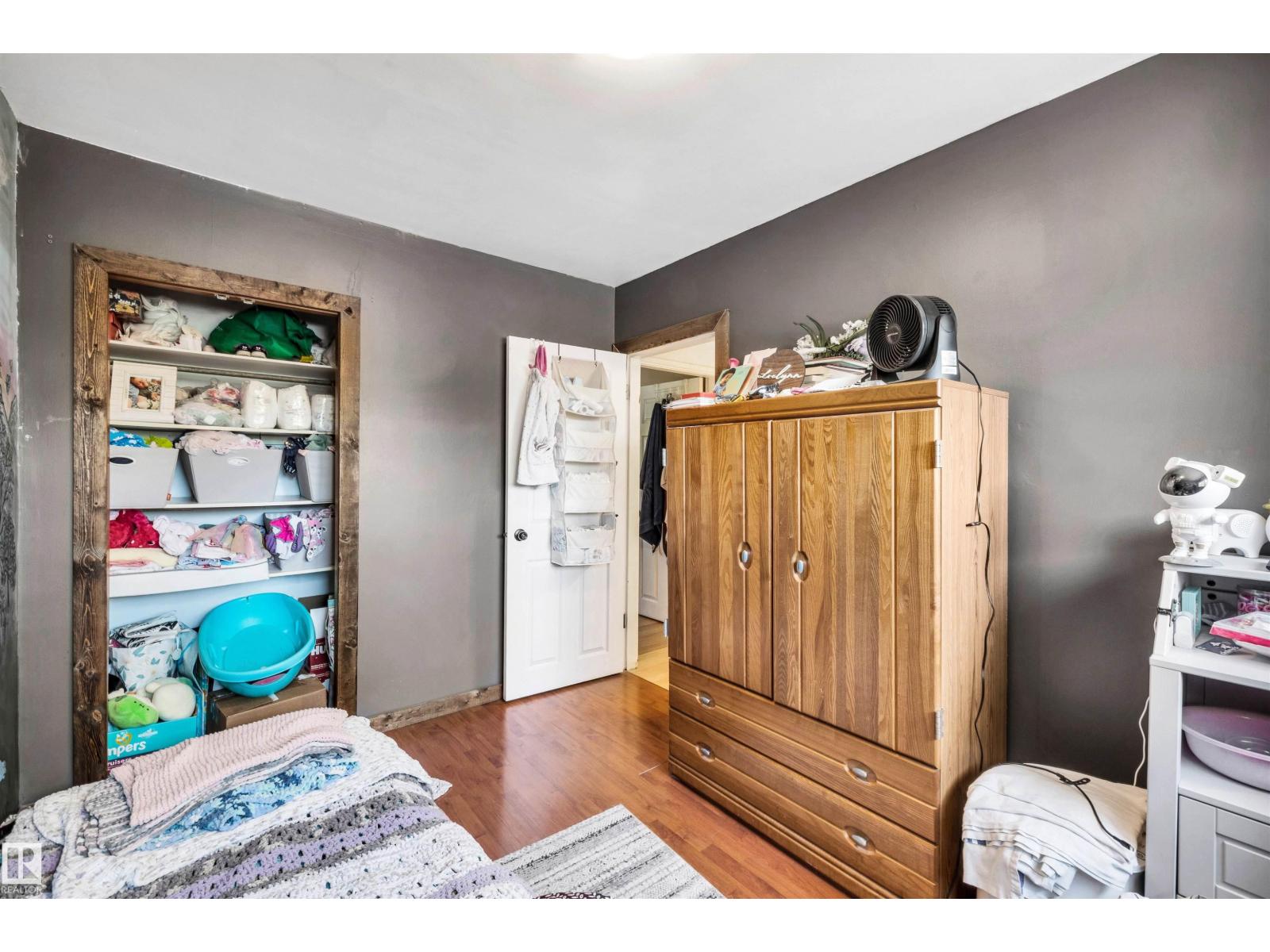3619 110 AV NW - 16