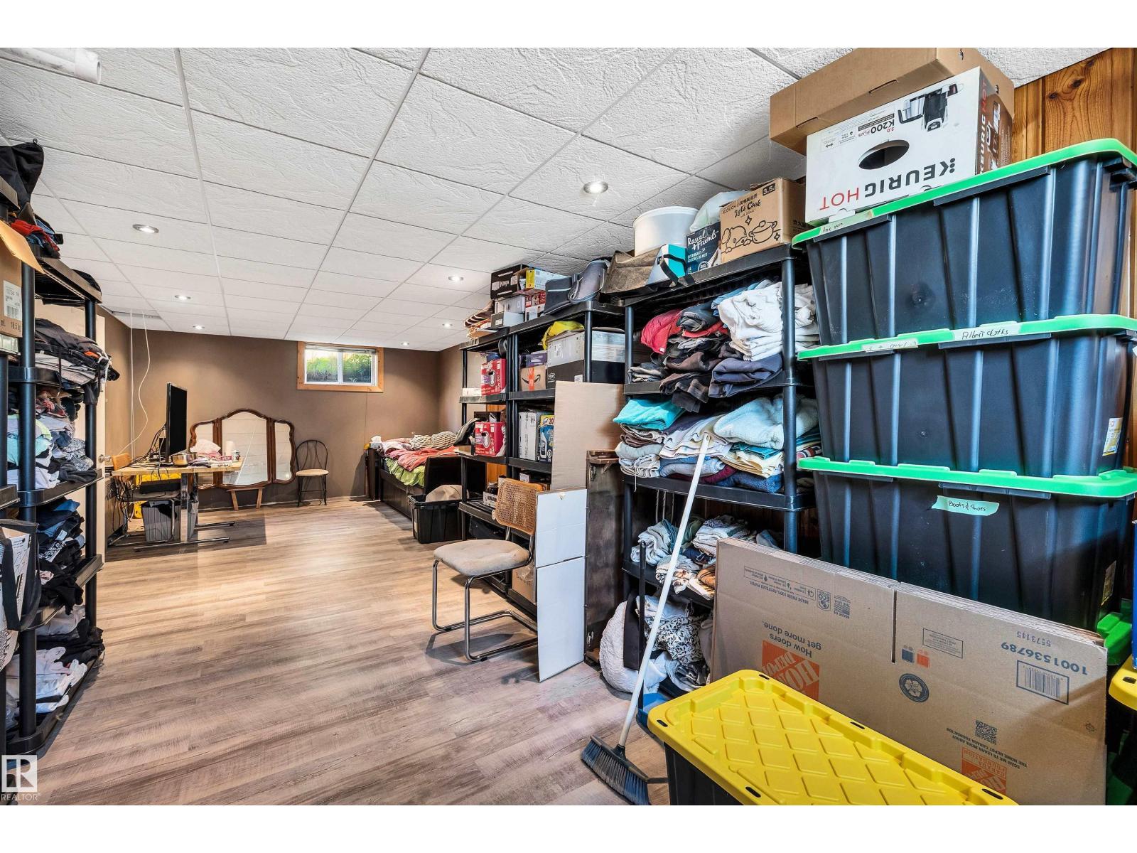 3619 110 AV NW - 20