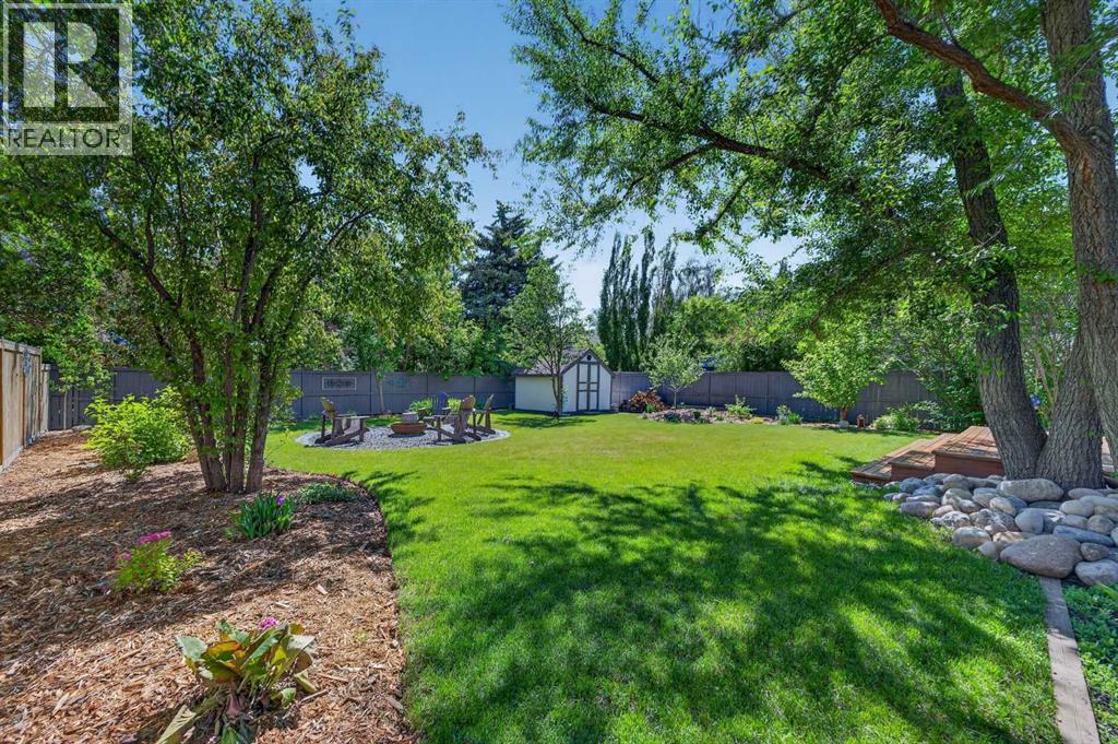 27 Bow Village Crescent NW — photo 44