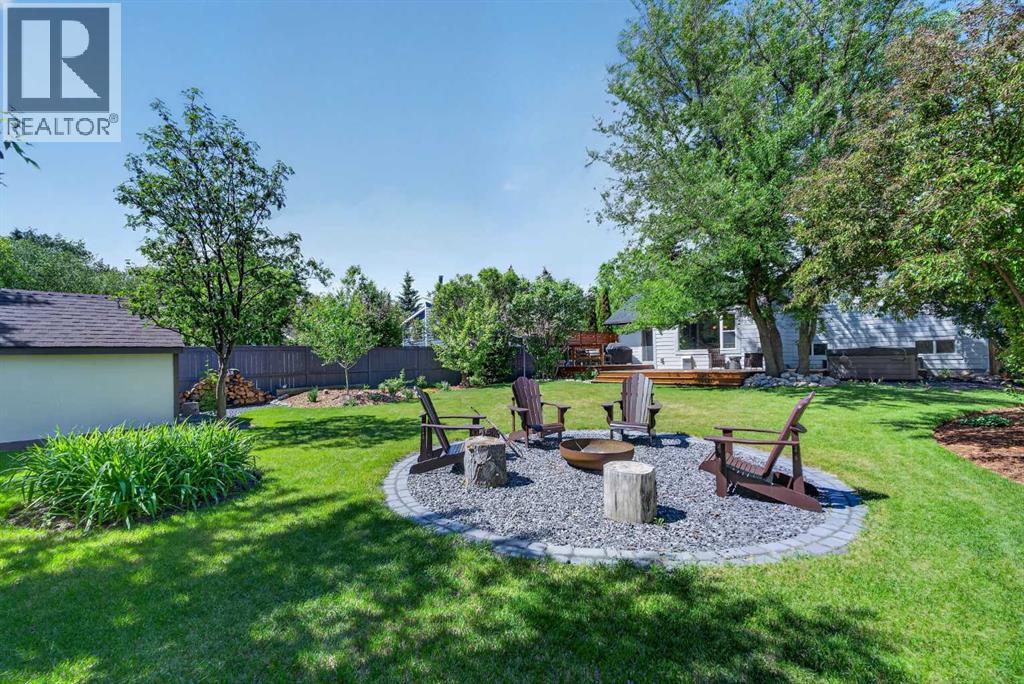 27 Bow Village Crescent NW — photo 48