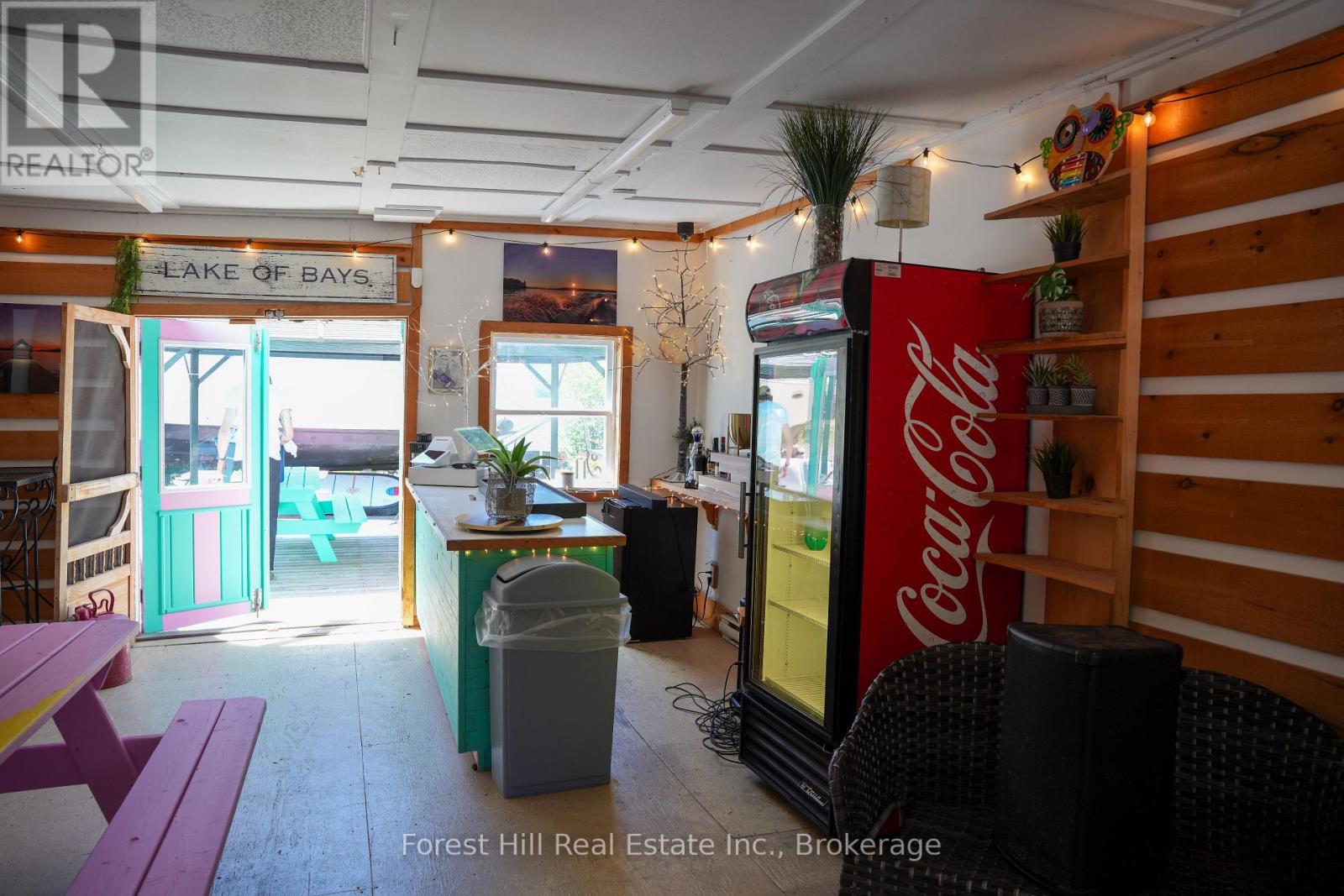 1092 MAIN STREET - 15
