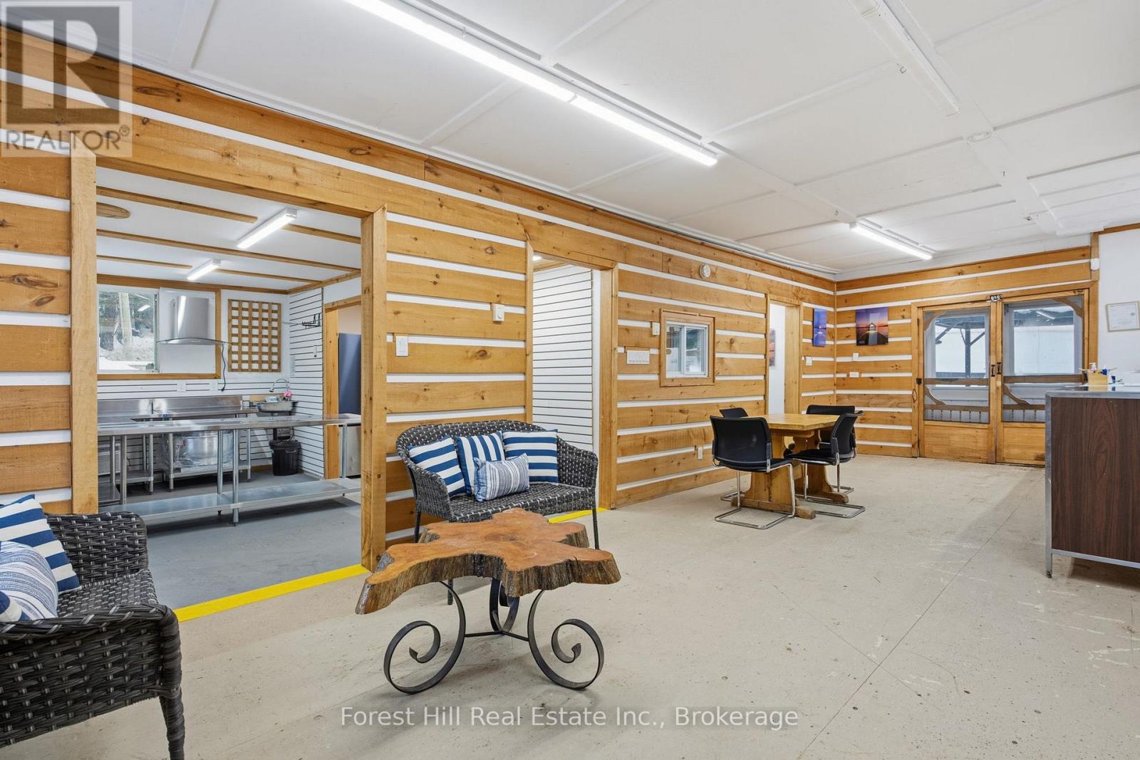 1092 MAIN STREET - 16