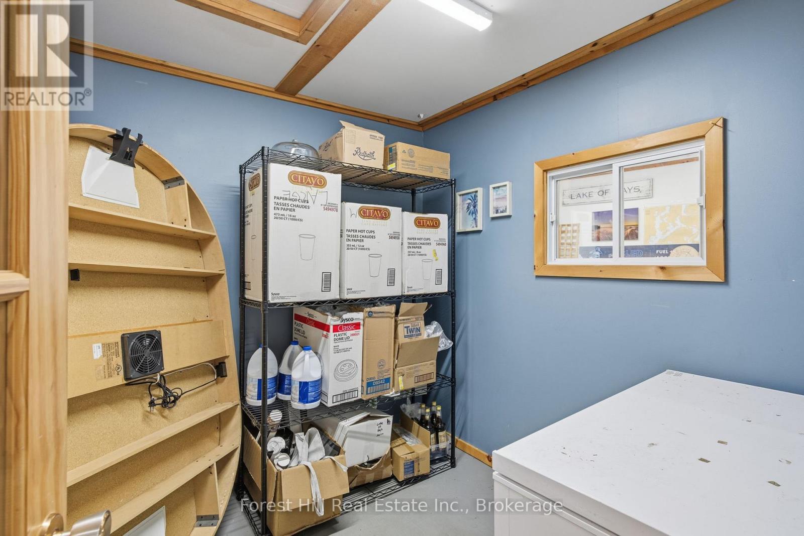 1092 MAIN STREET - 22