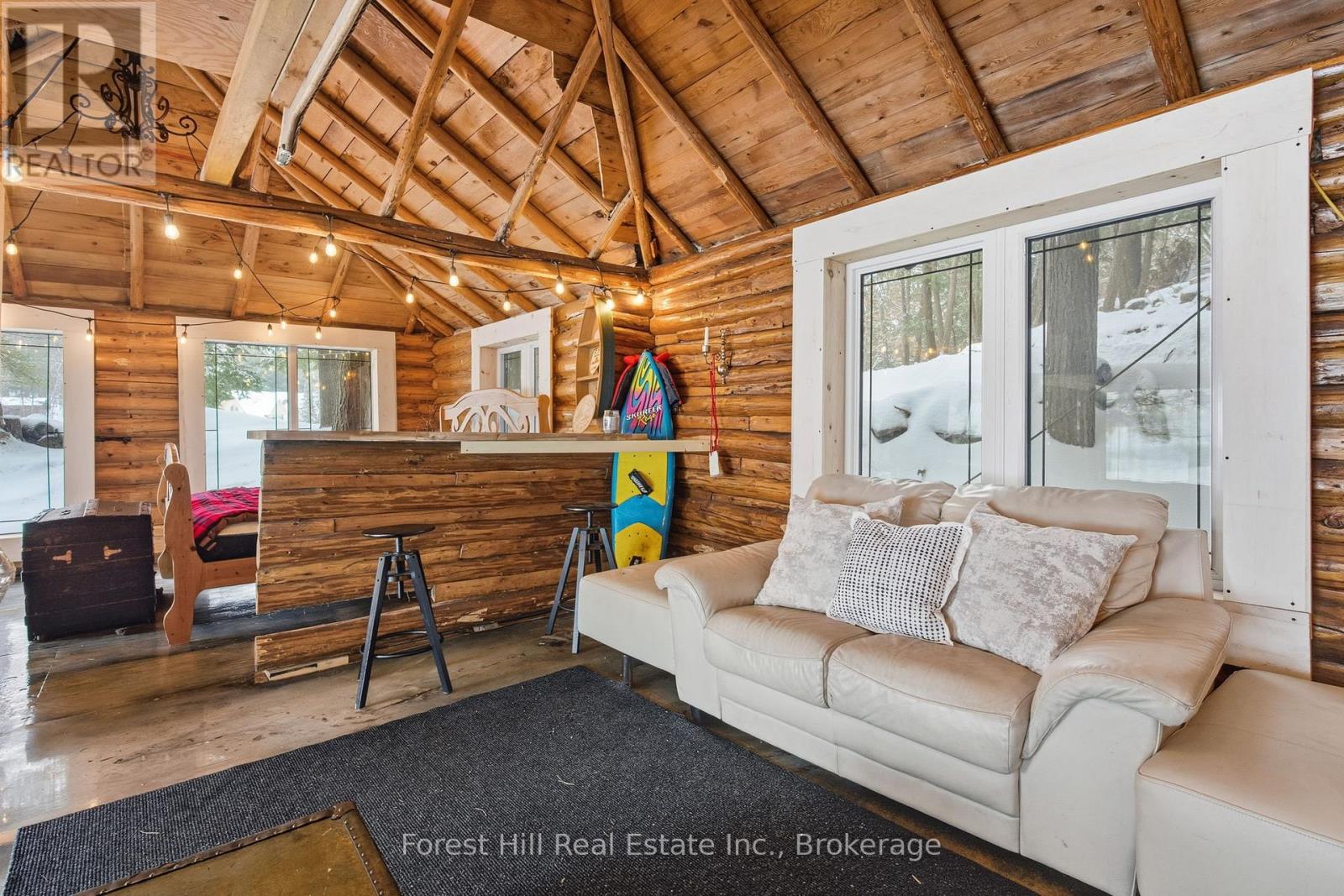 1092 MAIN STREET - 25