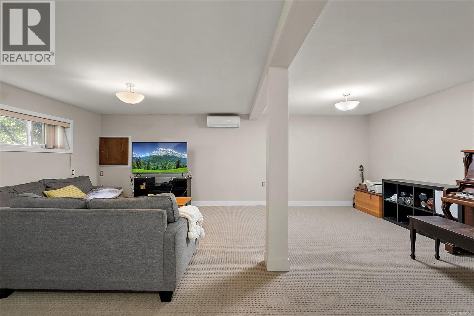 6395 Sunnyslope Dr, Central Saanich