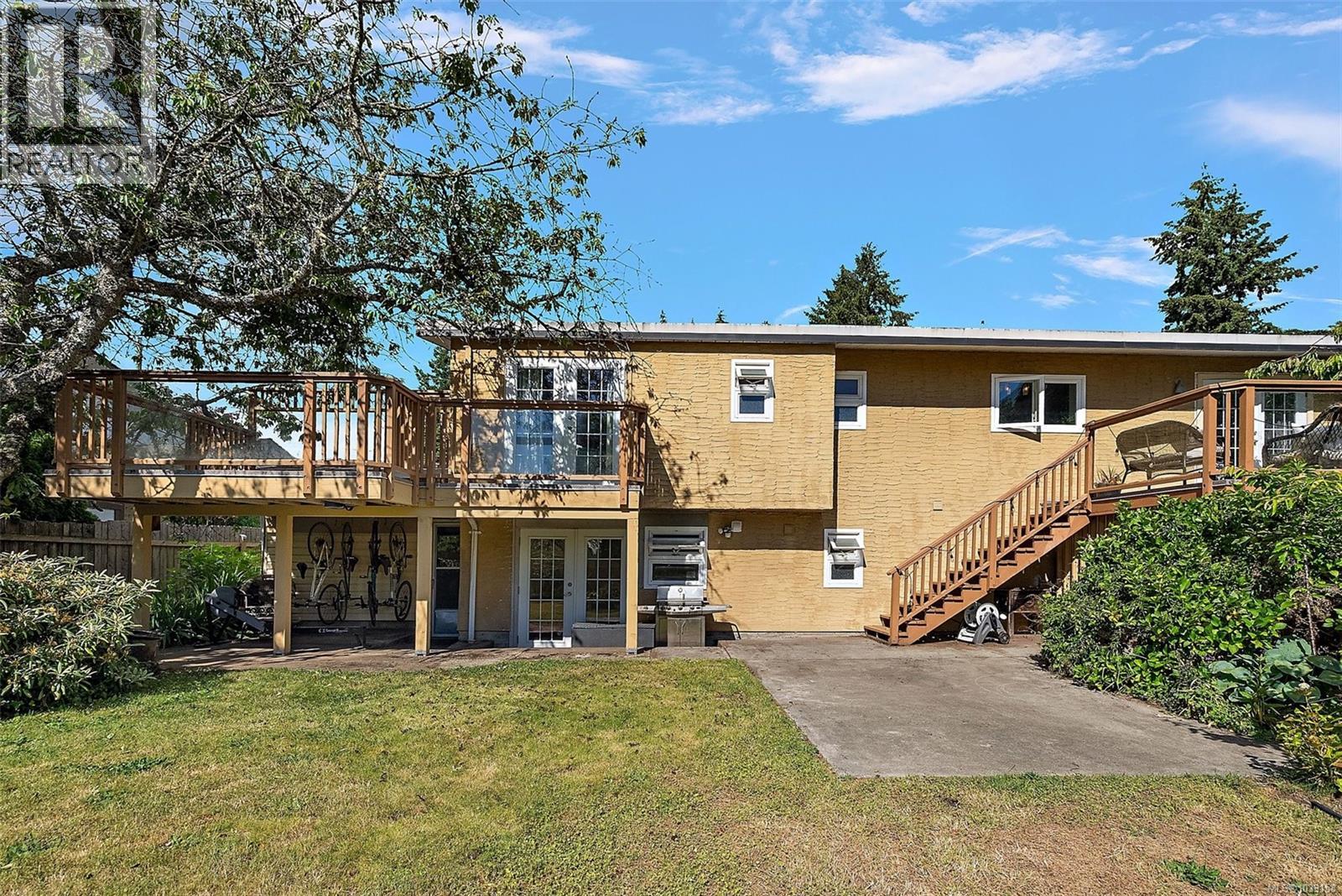 6395 Sunnyslope Dr - 5