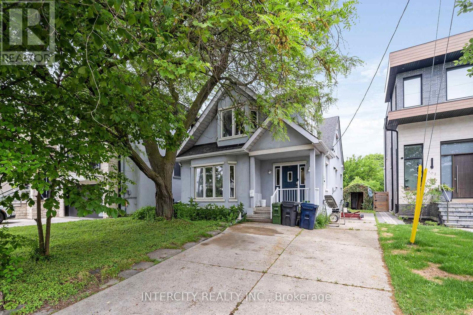 104 ALLINGHAM GARDENS - 1