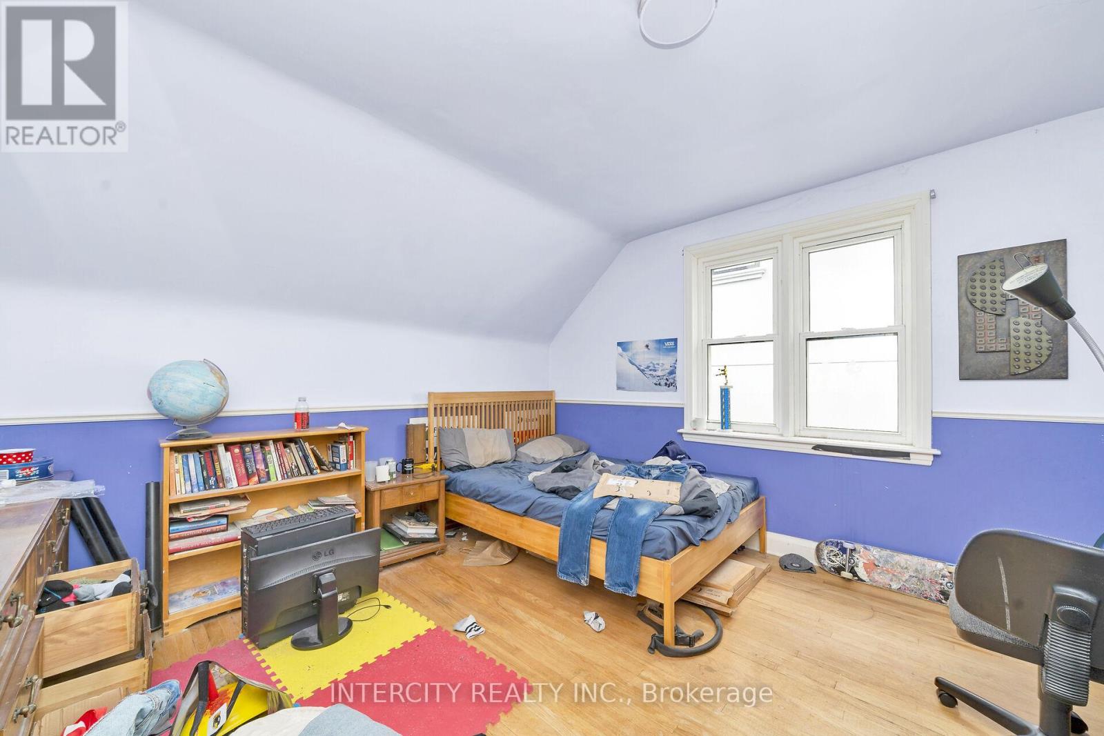 104 ALLINGHAM GARDENS - 17