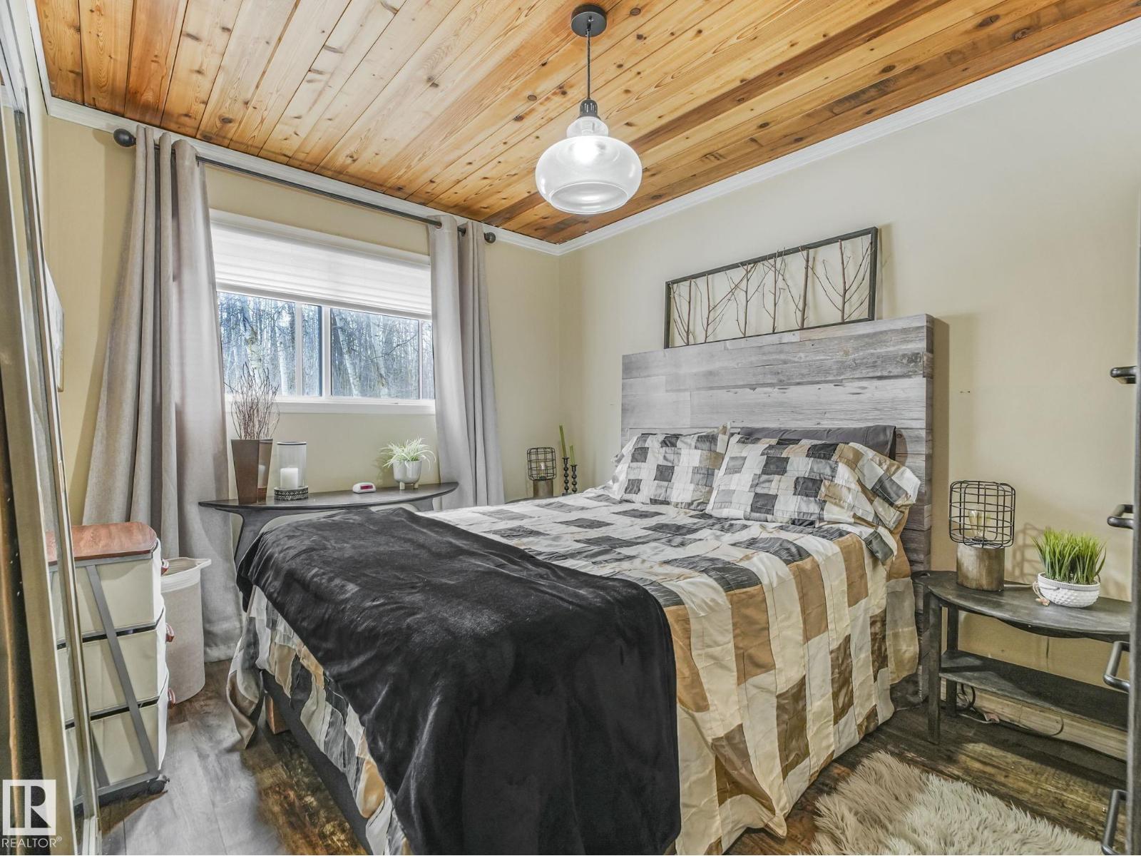 213 CRYSTAL SPRINGS DR - 44