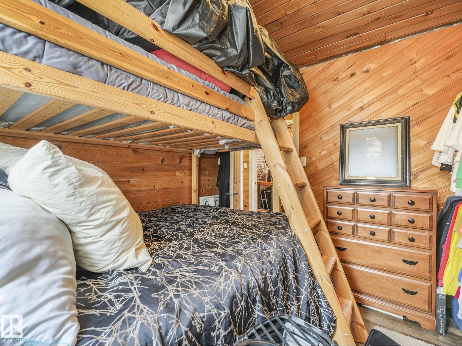 213 CRYSTAL SPRINGS DR - 33