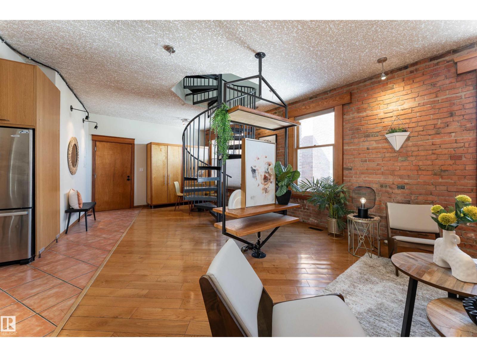 #301 10141 95 ST NW - 13