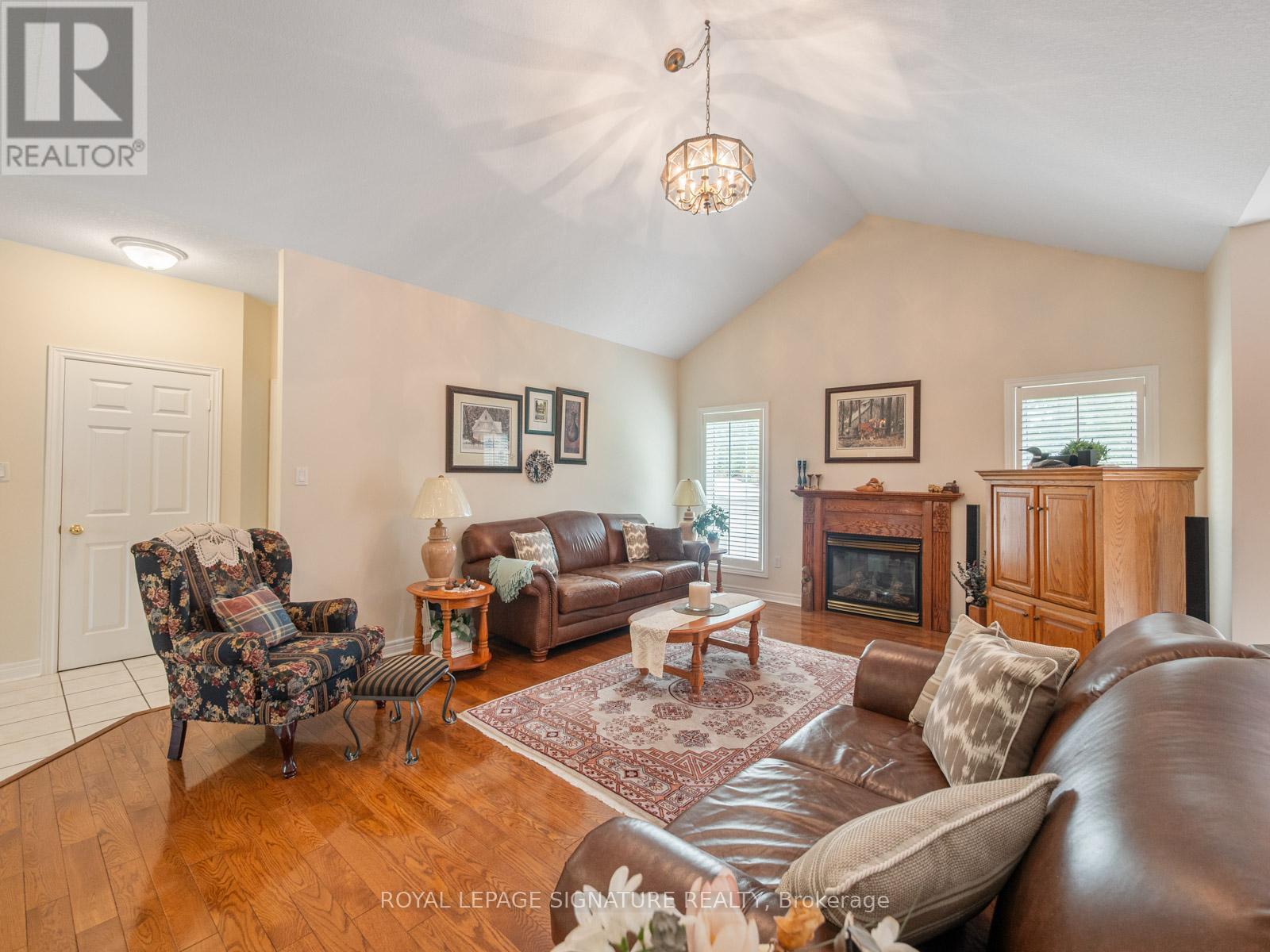 85 FERNCROFT DRIVE - 10