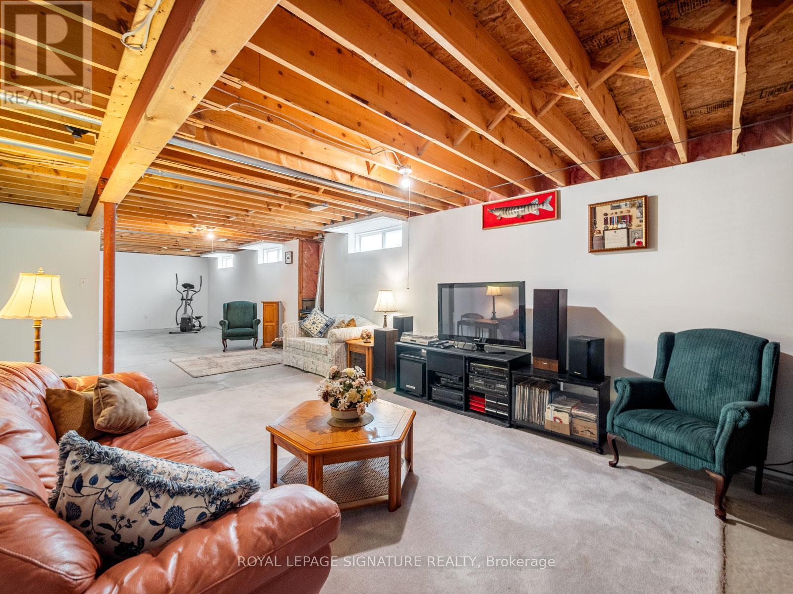 85 FERNCROFT DRIVE - 28
