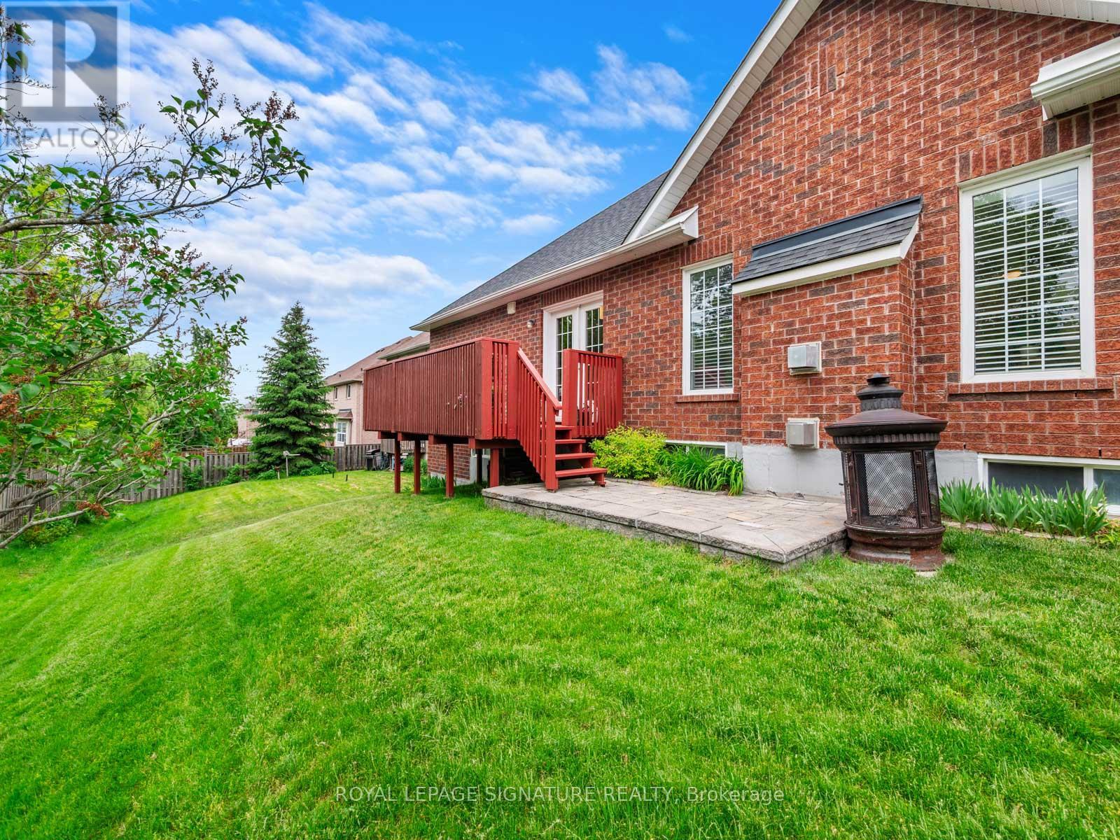85 FERNCROFT DRIVE - 34