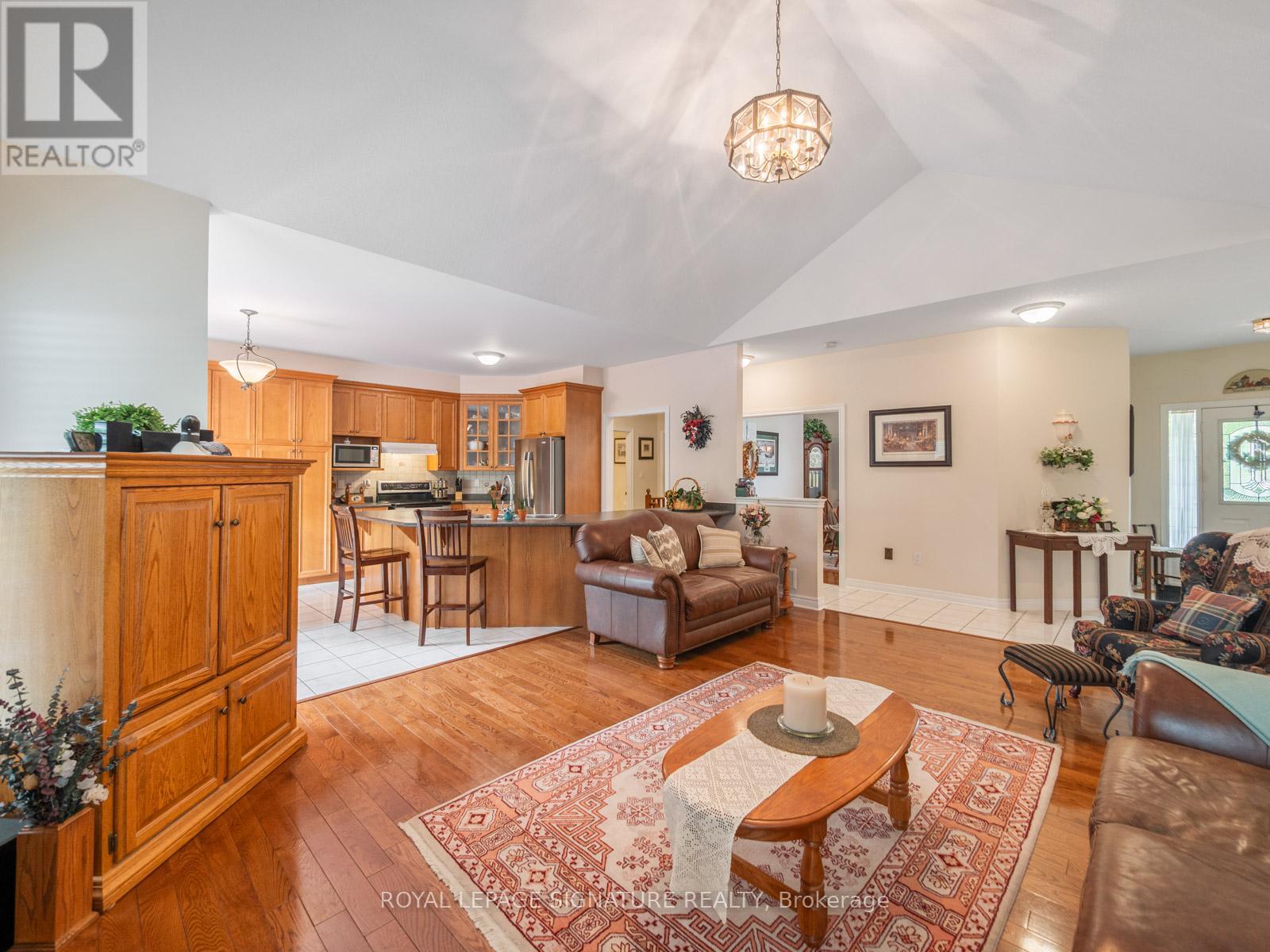 85 FERNCROFT DRIVE - 9
