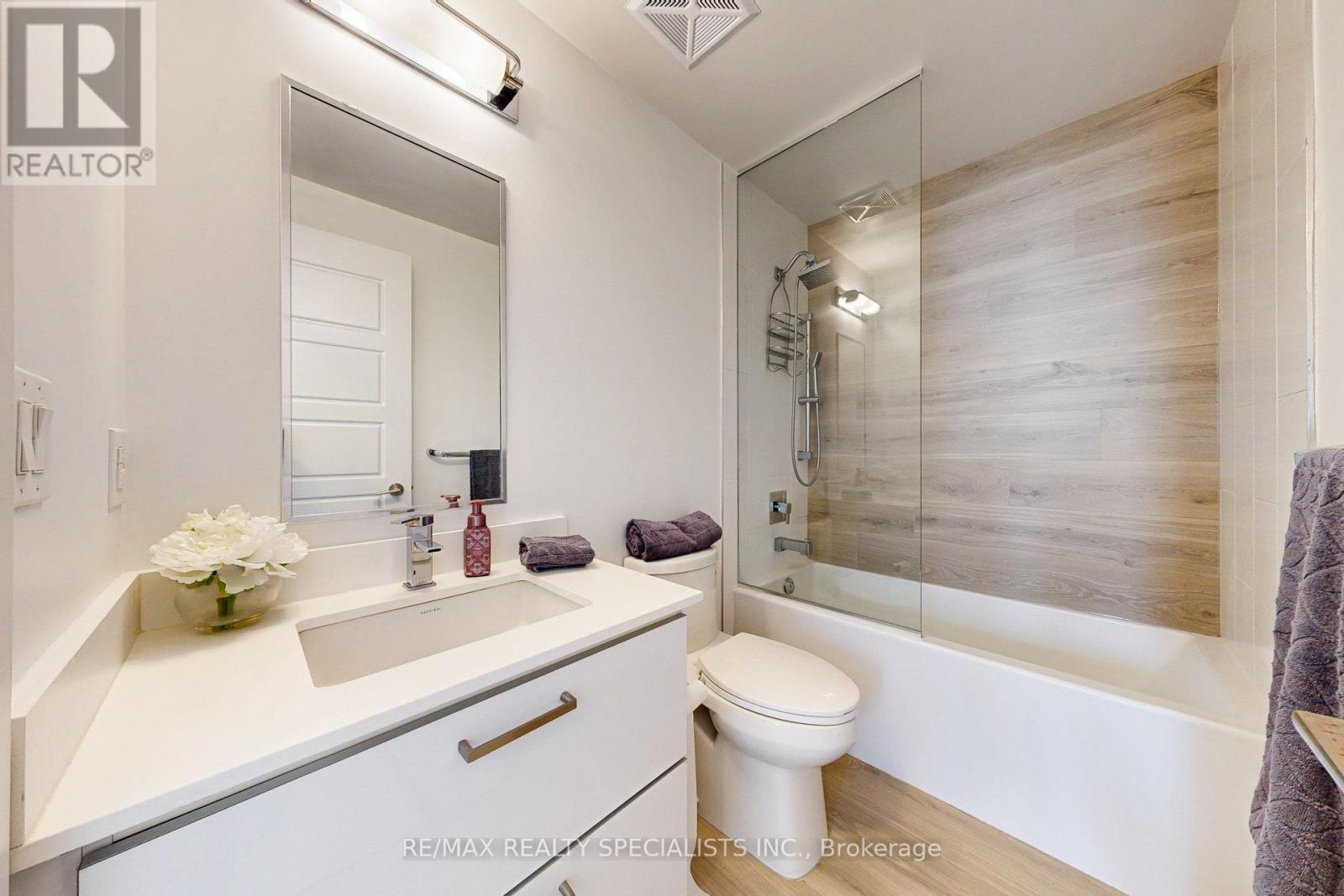 #10 233 BROWARD WAY - 29