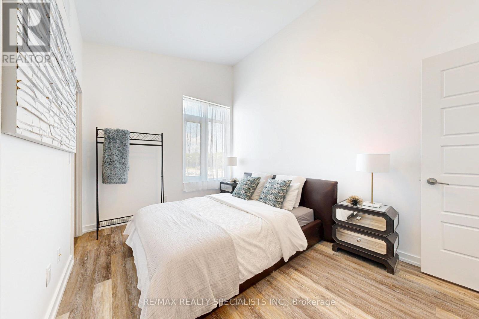 #10 233 BROWARD WAY - 31