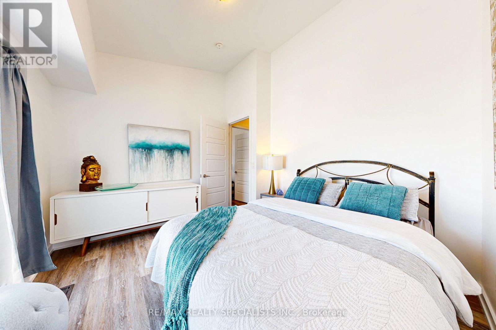 #10 233 BROWARD WAY - 41